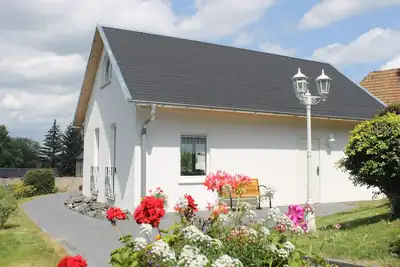 Image de Récemment rénové, chalet confortable avec un grand confort, animaux acceptés.