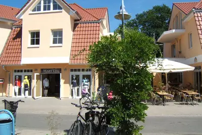 Image de En plein coeur de Zingst, à seulement 200 mètres de la jetée, Kurhaus u. La plage