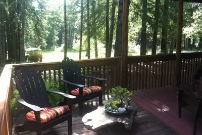 Image de Grande maison sur prairie de séquoias privée de 14 acres