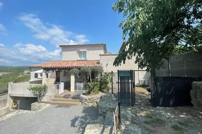 Image de Grand gîte moderne, Piscines, Wifi, Aire de Jeux, village de gites clos et arboré