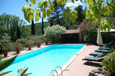 Image de Salernes Haut Var Maison de Charme piscine 6x12 climatisation parc 70000m2