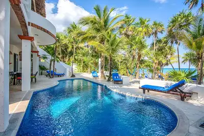 Image de Expérience 5 étoiles! Oceanfront 4br / 4ba Villa w / Private Beach + Pool, Snorkelling
