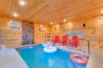 Image de Cabine de luxe zippée - Piscines intérieure / extérieure, bain à remous, théâtre, salle de jeux