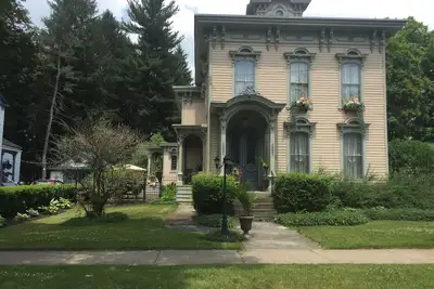 Image de Familial, victorienne historique à moins d'une heure à de nombreuses attractions