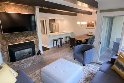 Image de Total remodeler 2br / 2ba en 2018 - Voir une visite 3d de l'unité!