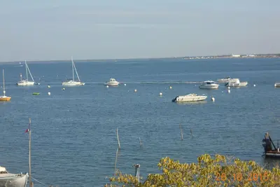 Image de Appart T3 Traversant Front De Mer Situation  D'Exception Sur Le Bassin  Arcachon