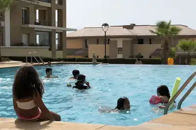 Prestigia plage des nations vu sur mer et piscine appartement haut standing
