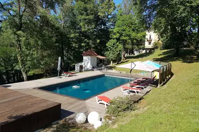 Image de Tout près de Lyon dans la verdure avec  les lamas! ! !