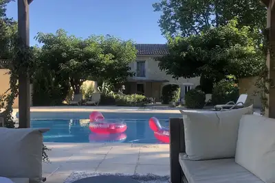 Image de Saint Remy-propriété Mas 1820-3000m2  -piscine 8x12-5 chambres-4sdb🐾🏠 parking