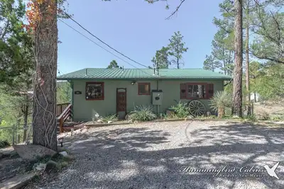 Image de River Ridge Retreat: 'Romantique et bien aménagé' Avec bain à remous. Animaux acceptés.