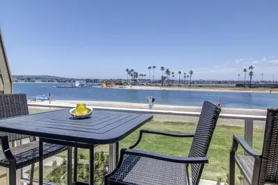 Image de Belle vue sur la baie depuis ce condo de 2 chambres au coeur de Mission Bay!