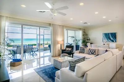 Image de Prime Residence # 6 on 7 Mile Beach, Condo haut de gamme au rez-de-chaussée au bord de la plage