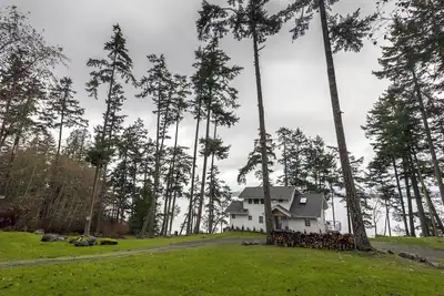 Image de Isolement absolu sur 600 pieds de front de mer, WiFi gratuit