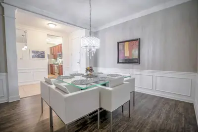 Image de Condo de luxe Casa Viva Vista Cay. Près de tous les parcs. Marchez jusqu'à la Convention Cente