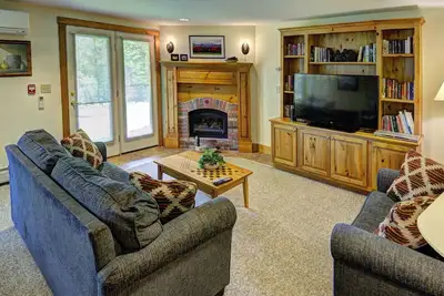 Image de Magnifique condo 2 chambres à coucher situé à Jay Peak, juste sur les pistes!