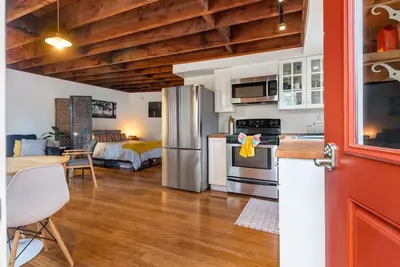 Image de Petite maison à Alameda / Alberta Arts ~ Dog Friendly