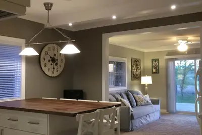 Image de Magnifique chalet familial à 15 minutes de Waterton, Ab! !