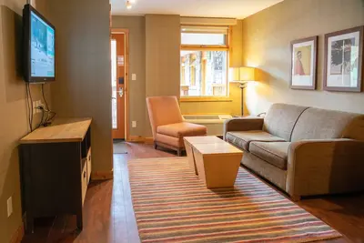 Image de Fantastique Banff Getaway avec Incroyable Hot Pools Access - 6 personnes! !