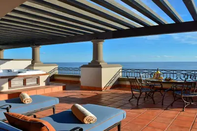 Image de Suite Super PRÉSIDENTIELLE! 2bd / 2ba, kitchenette, terrasse privée + jacuzzi