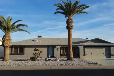 Image de Sonnet Sunshine Retreat - Votre base à Sunny Sun City West!