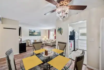 Image de Condo rénové de 2 brms. Emplacement fantastique! Port de sécurité de Clearwater