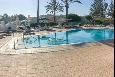 Lightbooking Los Arcos Playa Inglés con terraza solarium y barbacoa