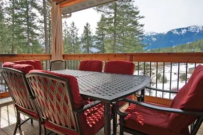 Image de Alpine Lodge - Construit en 2018 sur 10 Mt. Voir les acres