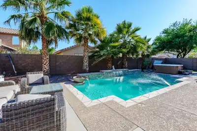 Image de **** Grande Maison Spacieuse Avec 5 Salles Et 4 Br. . . Renseigner****