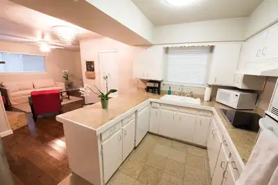 Image de Emplacement! Mise à jour avec goût 2-2 Lakewood Duplex, 1/2 mile to White Rock Lake