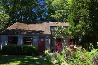 Image de Cottage historique 2br au coeur de la vieille ville de Nantucket
