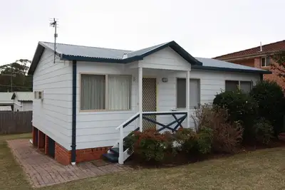 Image de «En mode vacances», une maison de vacances de deux chambres dans la banlieue en bord de mer de Manyana pour 4 personnes.
