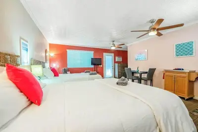 Image de Excursions d'une journée à Sequoia, Coast, Wineries. Blocs du centre-ville, centre médical