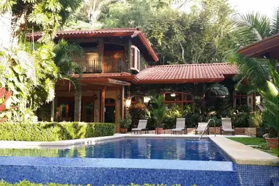 Image de Los Suenos Resort - Belle forĂŞt tropicale et vue sur le parcours de golf