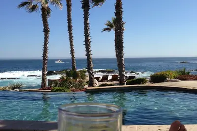 Image de Voir et entendre la Crashing des vagues! 12 personnes dans des lits