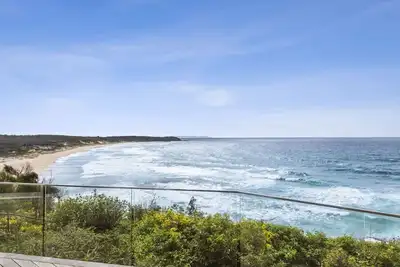 Image de Fairwinds une maison spectaculaire face à l'océan avec vue sur la plage d'Inyadda