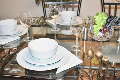 Image de Confortable et chaleureux 4 Bdr 3 Bath Home W / Cheminée dans la banlieue de Toronto!