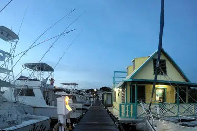Image de El Pelícano Péniche Tropicale-Rustique