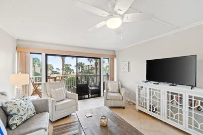 Image de SITUÉ Au DEUXIÈME ÉTAGE De L'ÉDIFICE Penthouse