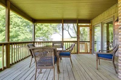 Image de Nouveau! Cottage Stewartstown sur 90 acres avec grange pour événements
