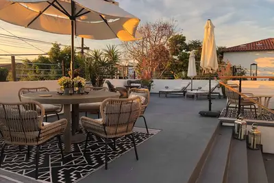 Image de Charmant 4 Br / 2 Ba Birdrock Beach House avec vue sur l'océan