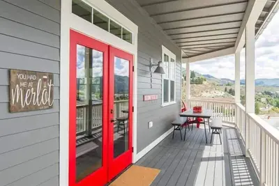 Image de Tu m'avais eu au Merlot au belvédère du lac Chelan