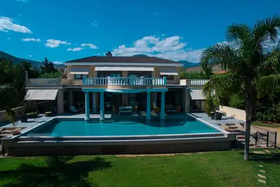 Image de Villa Privée Côté Mer avec Front de Mer
