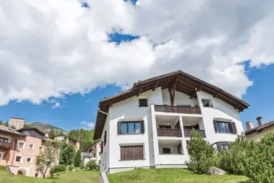 Image de Appartement de vacances Zuoz pour 6 personnes avec 3 chambres à coucher - Appartement de vacances