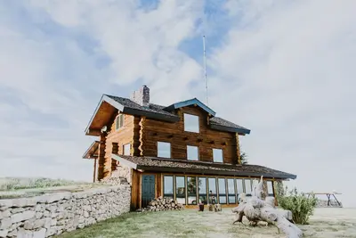 Image de Cedar / Spirit Mountain Retreat-500 acres juste pour vous!