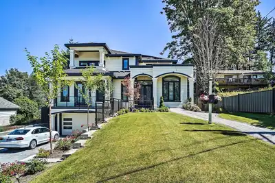 Image de Nouveau! Luxury Vancouver Home w / Patio et vues de Dwtn