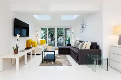 Belle maison de 3 chambres à Kensington, à quelques minutes du métro Earls Court (Veeve)