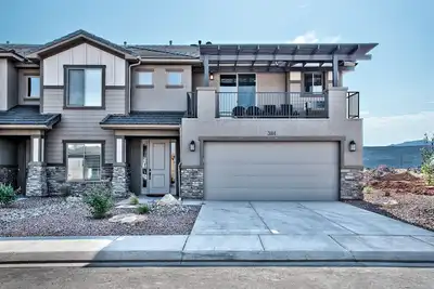 Image de Zion Village 6 chambres / 5 salles de bains Family Retreat w / jacuzzi privé