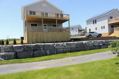 Image de Votre maison loin de la maison 5 chambres / 3 salles de bain # 21