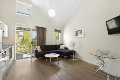 Image de Style loft 2 chambres - Wi-Fi et parking gratuits