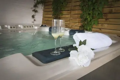 Image de Résidence Felice -14 hébergement à 300 mètres de la mer, piscine, garage, immeuble neuf